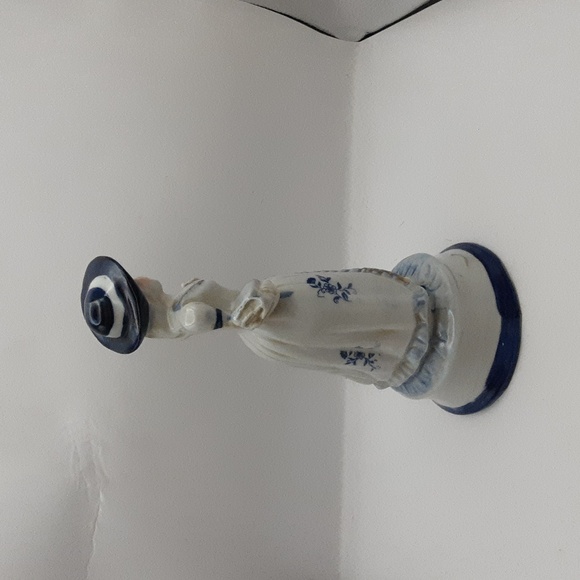 Vintage Porcelain Blue & White Lady 8.5" - Picture 4 of 10